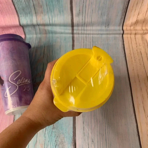 Selena 25 anniversary reusable cups (set of two) - Picture 10 of 10